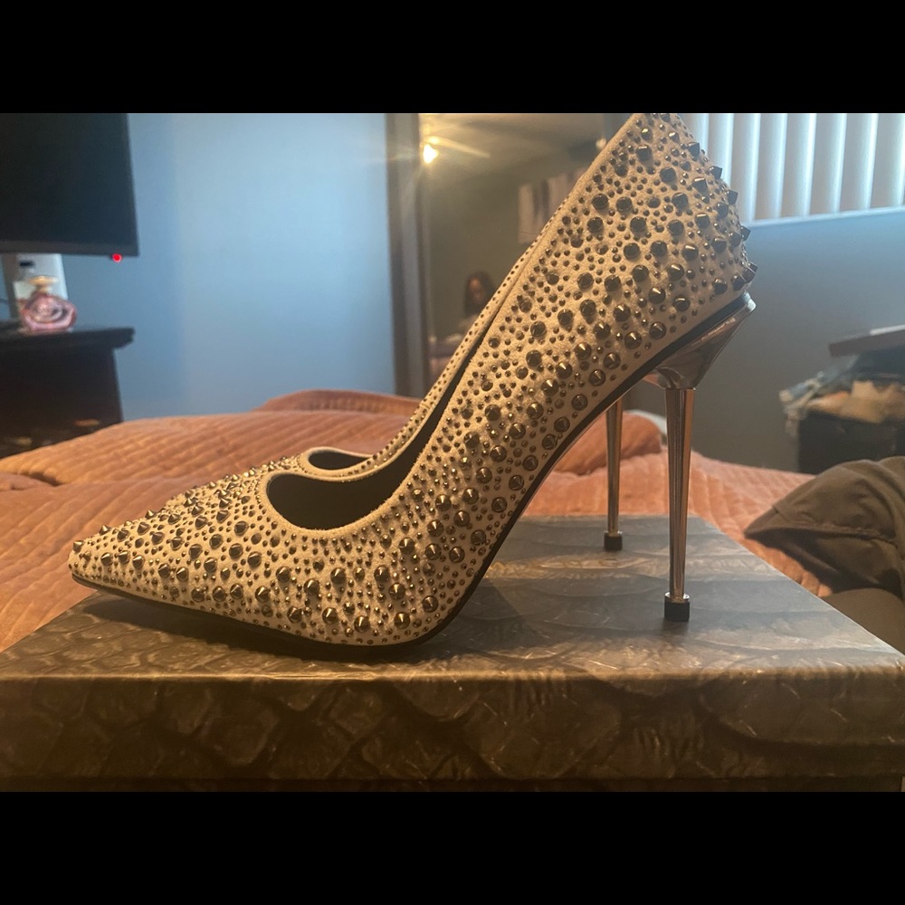 Azalea Wang white and gun metal studded shoe!